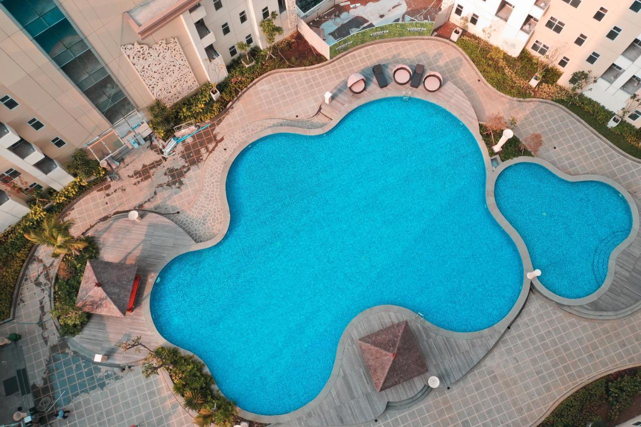 Super Oyo Collection O 16 Vittoria Residence Cakarta Dış mekan fotoğraf
