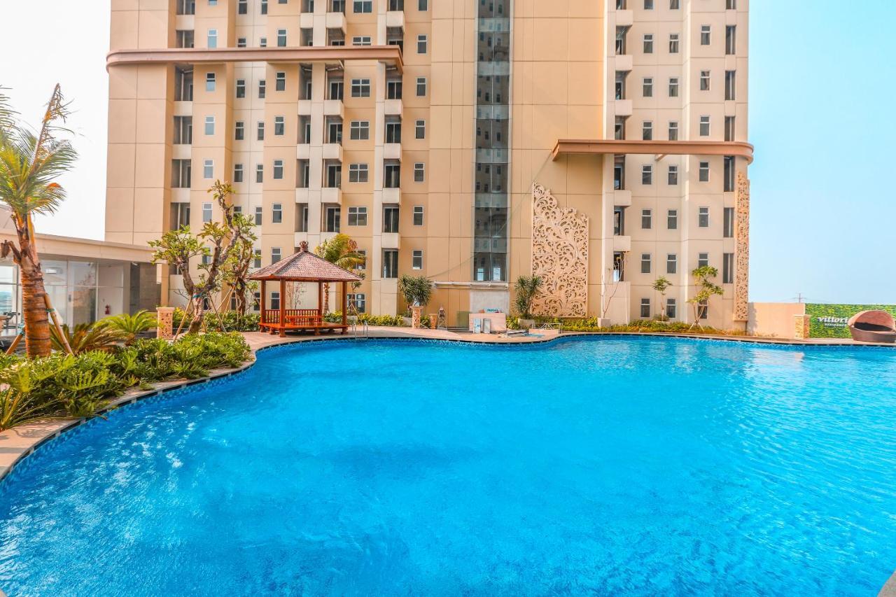 Super Oyo Collection O 16 Vittoria Residence Cakarta Dış mekan fotoğraf