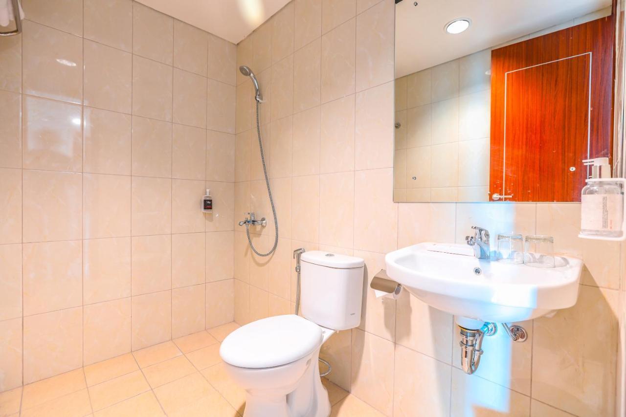 Super Oyo Collection O 16 Vittoria Residence Cakarta Dış mekan fotoğraf