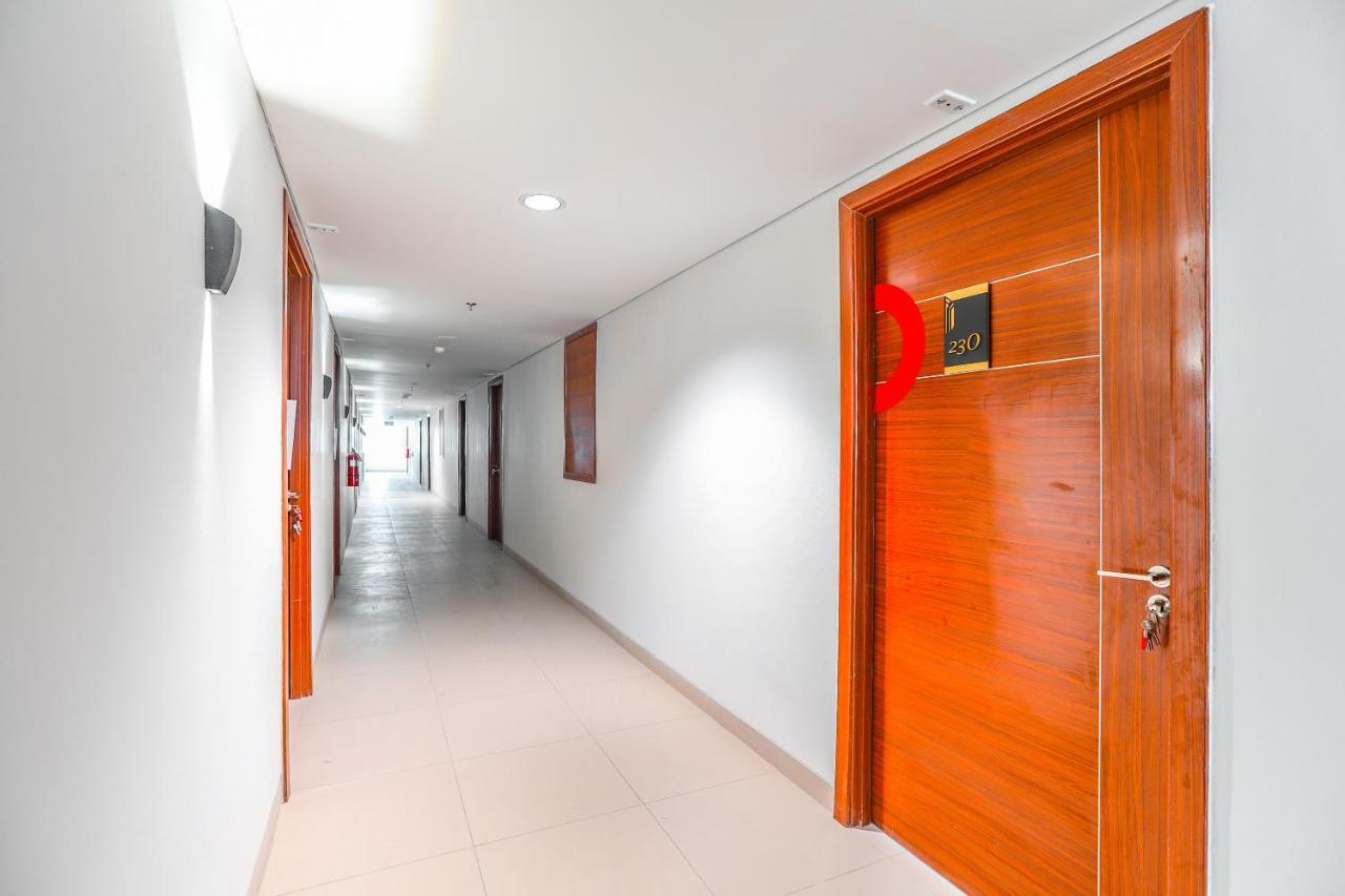 Super Oyo Collection O 16 Vittoria Residence Cakarta Dış mekan fotoğraf