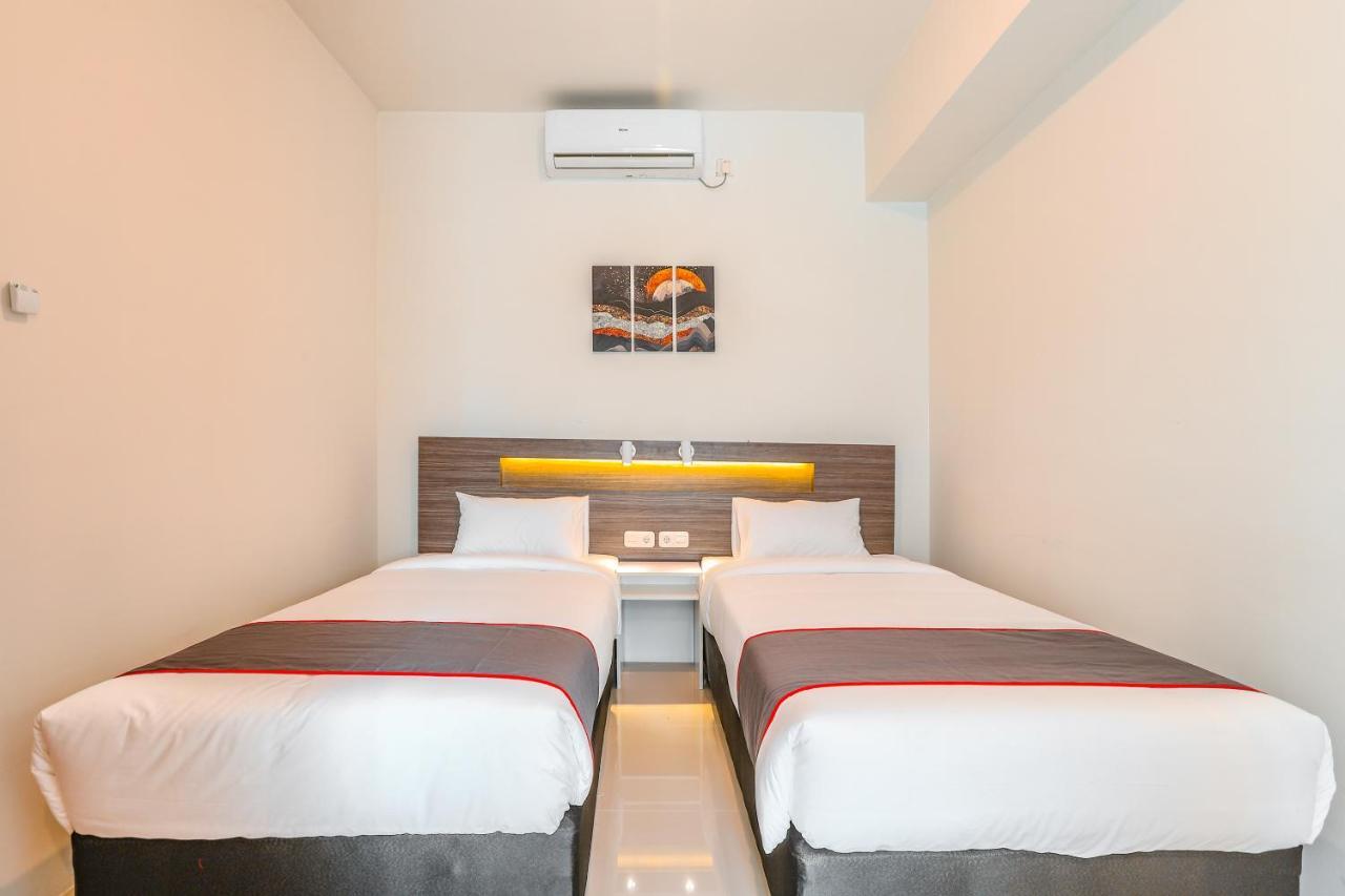 Super Oyo Collection O 16 Vittoria Residence Cakarta Dış mekan fotoğraf