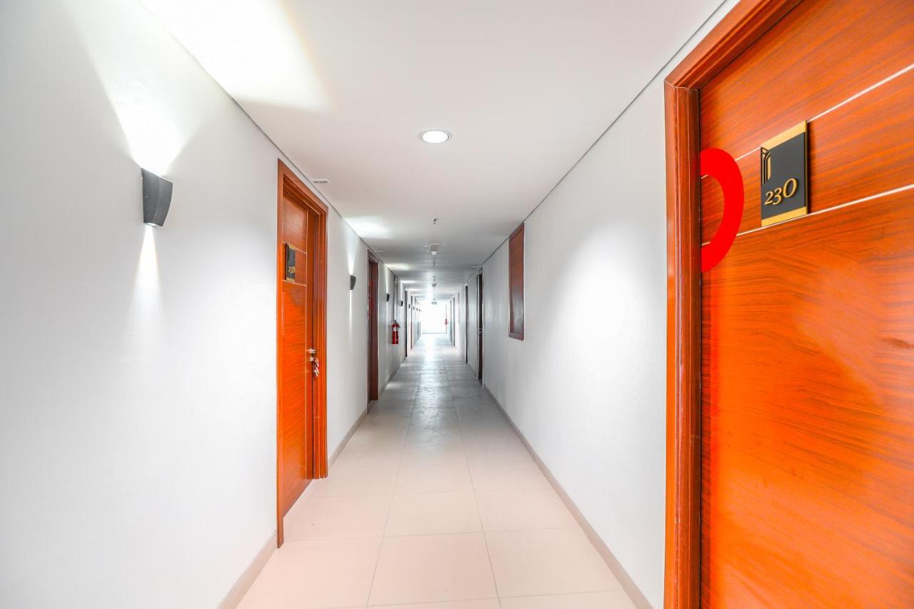 Super Oyo Collection O 16 Vittoria Residence Cakarta Dış mekan fotoğraf