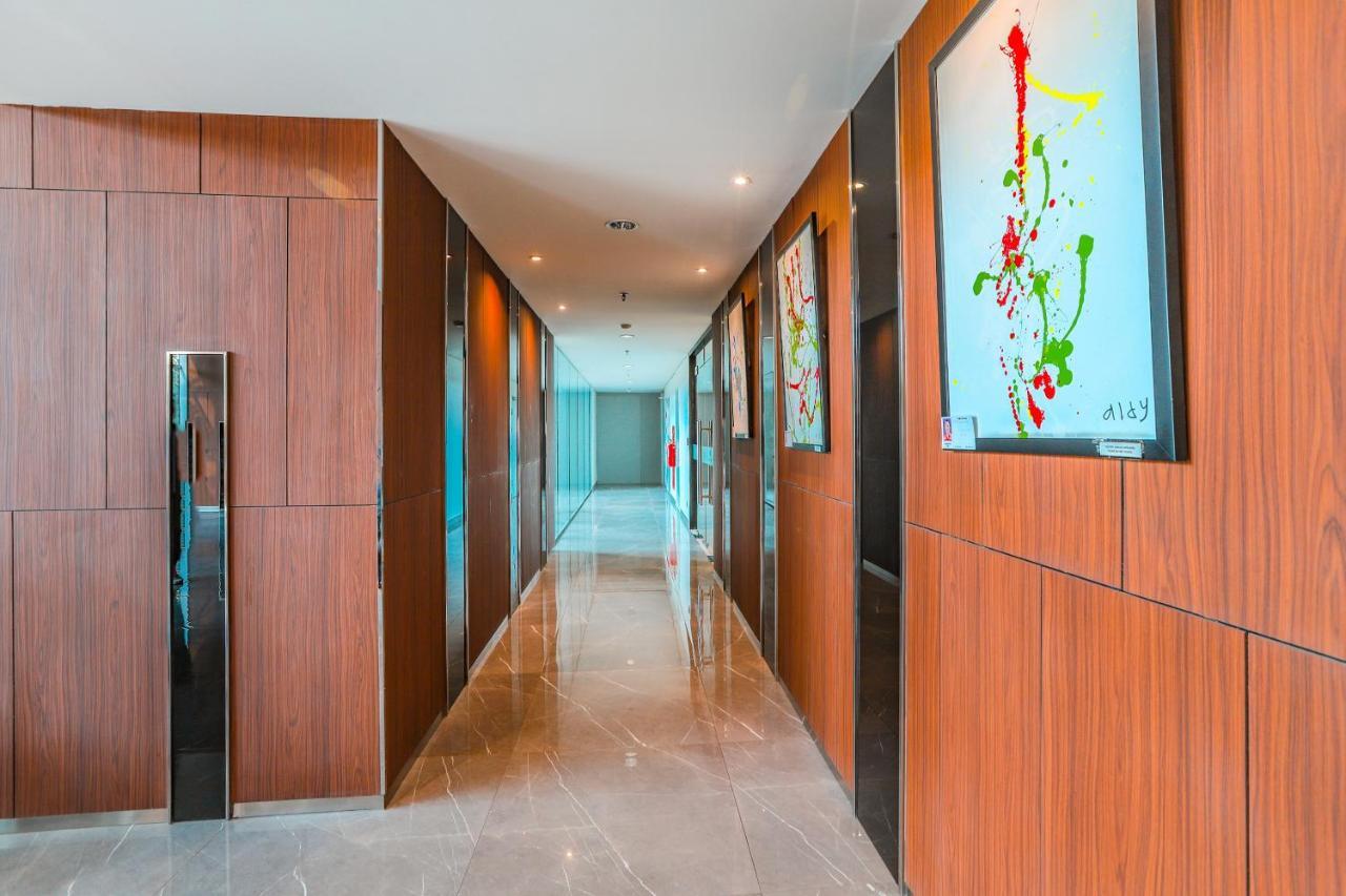 Super Oyo Collection O 16 Vittoria Residence Cakarta Dış mekan fotoğraf
