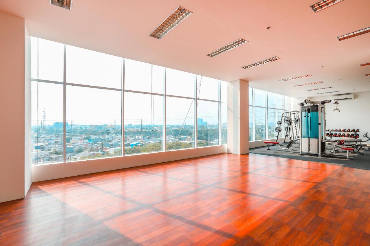 Super Oyo Collection O 16 Vittoria Residence Cakarta Dış mekan fotoğraf