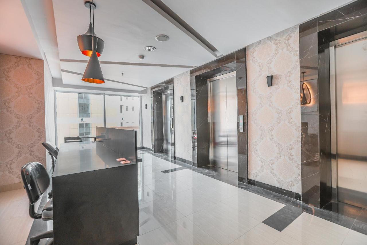 Super Oyo Collection O 16 Vittoria Residence Cakarta Dış mekan fotoğraf